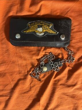VINTAGE 1980s HARLEY DAVIDSON TRUCKER WALLET W/ CHAIN & EMBROIDERED EAGLE PATCH